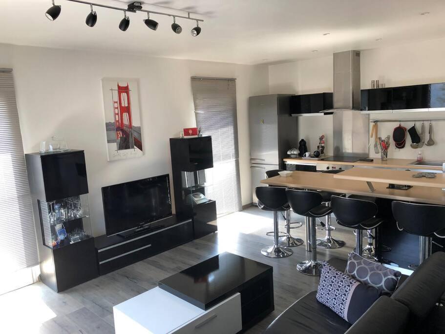 Appartement Vue Panoramique Sur La Mer Et La Citadelle De Bastia Bastia  Exterior foto